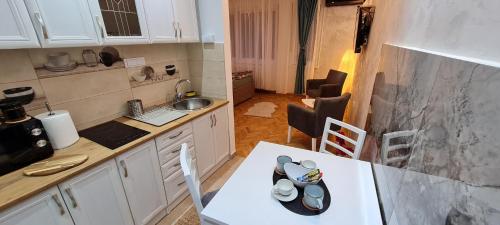 OLIVERA APARTMENT Beograd stan na dan smeštaj na Vračaru u Novopazarskoj ulici blizu Hrama Svetog Save
