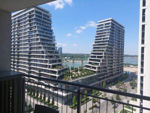 Apartment Rebecca Beograd na vodi stan na dan smestaj pogled na reku balkon apartmani