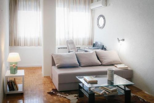Apartment La Bombonera Novi Beograd stan na dan smeštaj kod restorana Durmitor i Arene