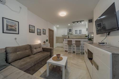 Jordan Belgrade Apartment Novi Beograd stan na dan smeštaj kod Arene blok 23 privatni apartmani