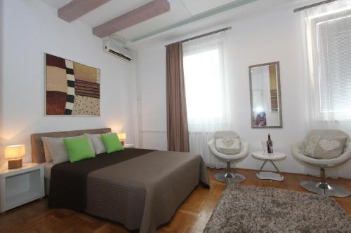 New Belgrade Apartment IN Novi Beograd stan na dan smeštaj kod Arene Bulevar Arsenija Čarnojevića